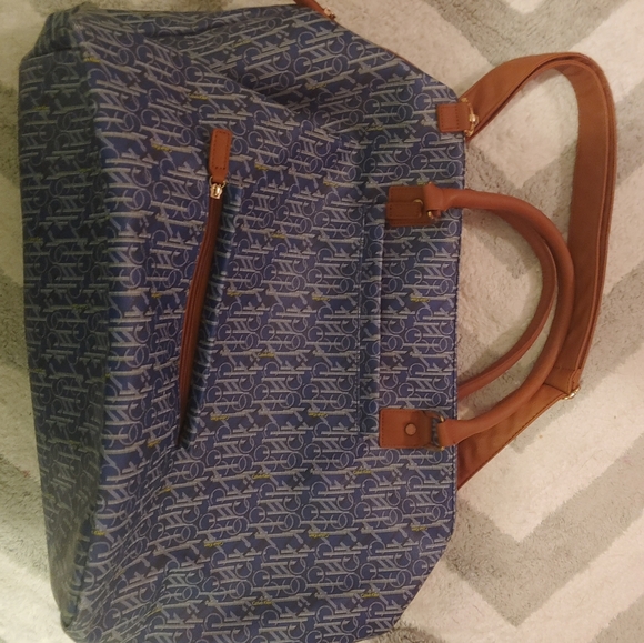 Large Calvin Klein overnight bag - Picture 3 of 5